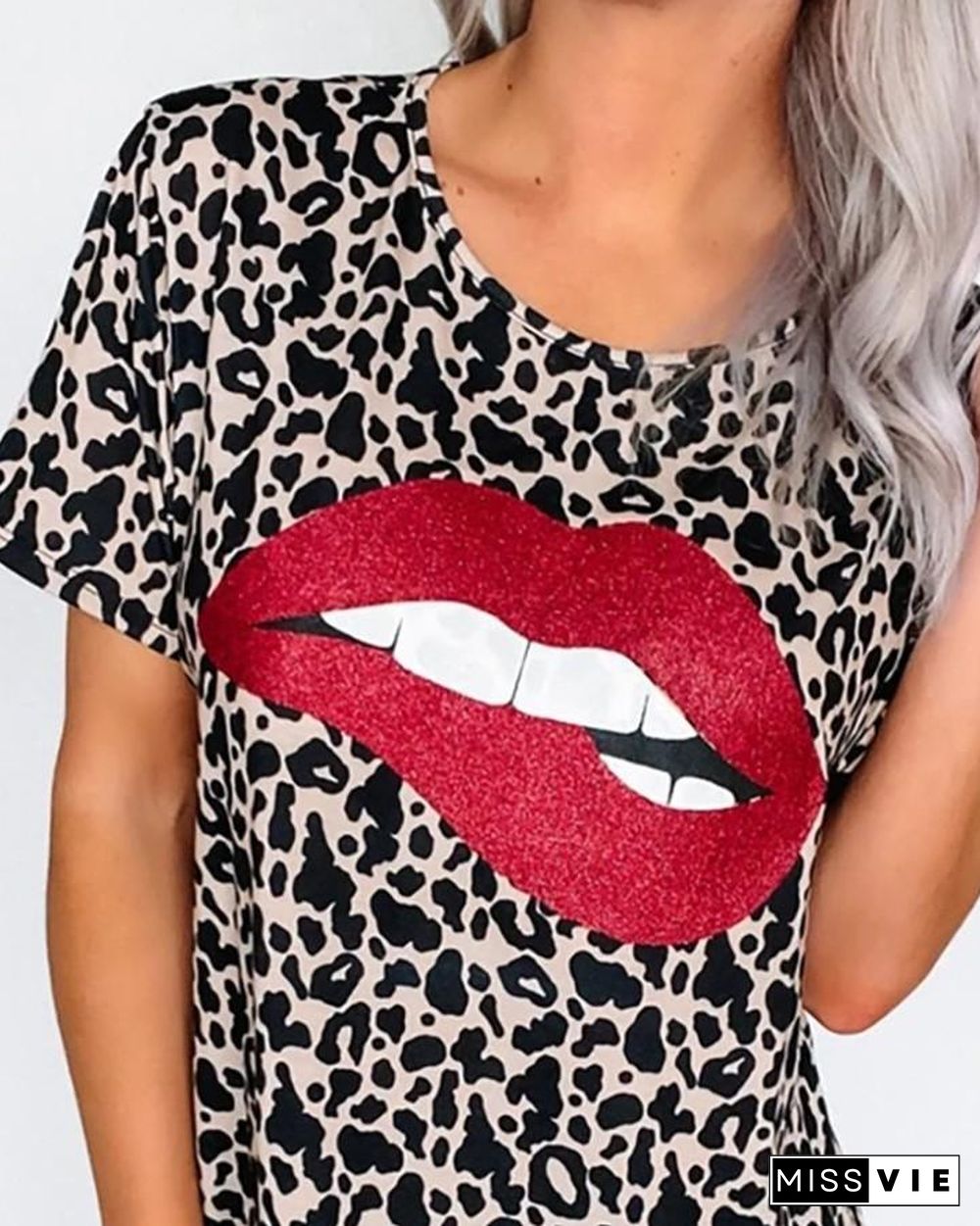 Leopard Lip Print Round Neck T-shirt P13111