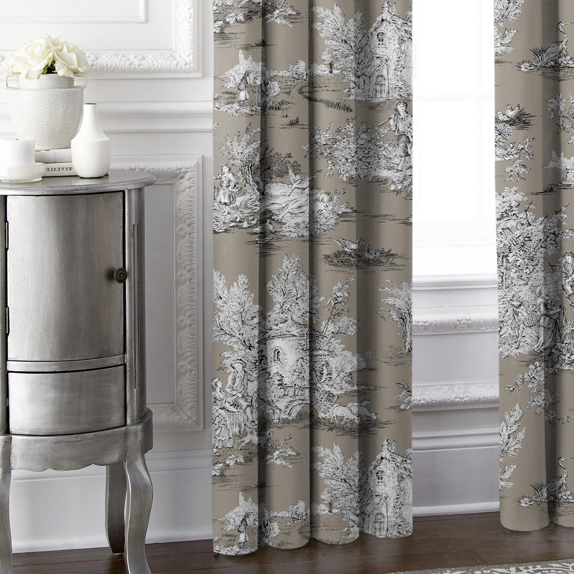 Chateau Taupe/Black Drapery