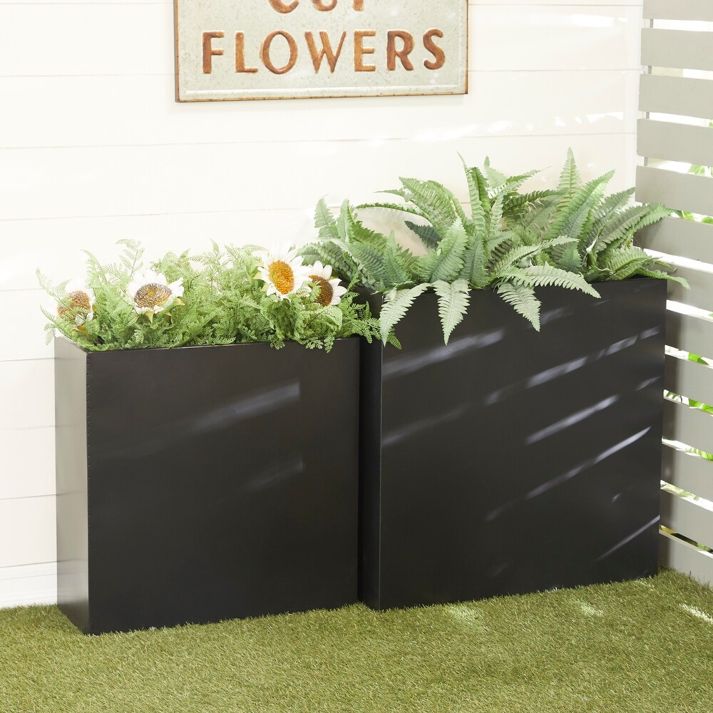 Black or White Metal Modern Planter (Set of 2)   S/2 28\