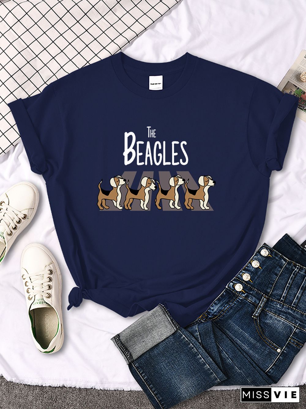 Four Beagles Crossing The Road Printed Female Tshirt Classic Slim Tees Plus Tshirts Anime Clothes Summer Vintage Women T-shirts