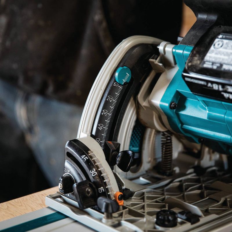 Makita 18V Cordless Plunge Circular Saw