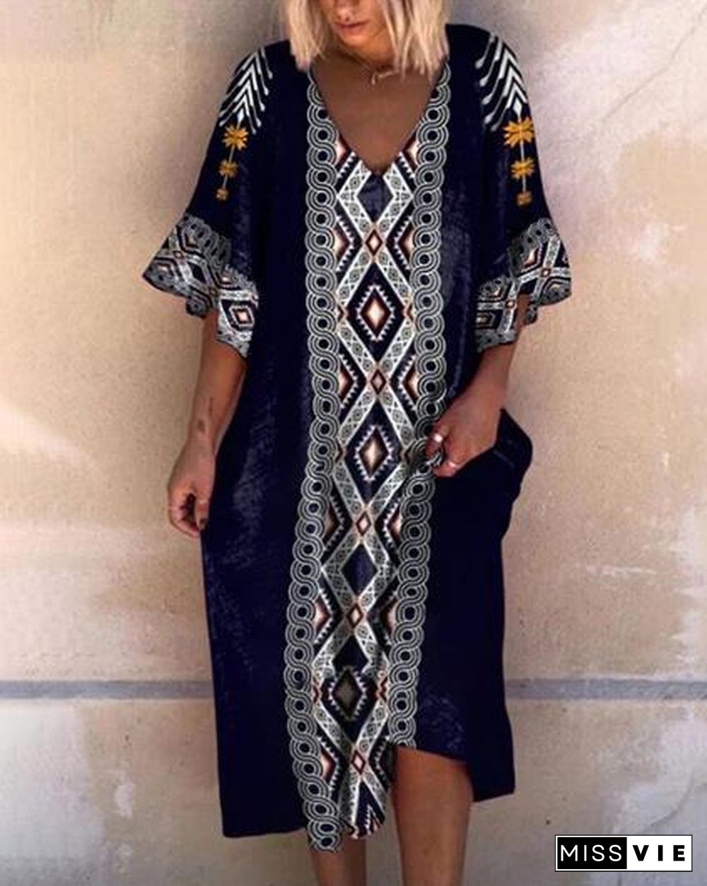 Bohemian Geometric Print Flared Sleeve Casual Maxi Dress P10278