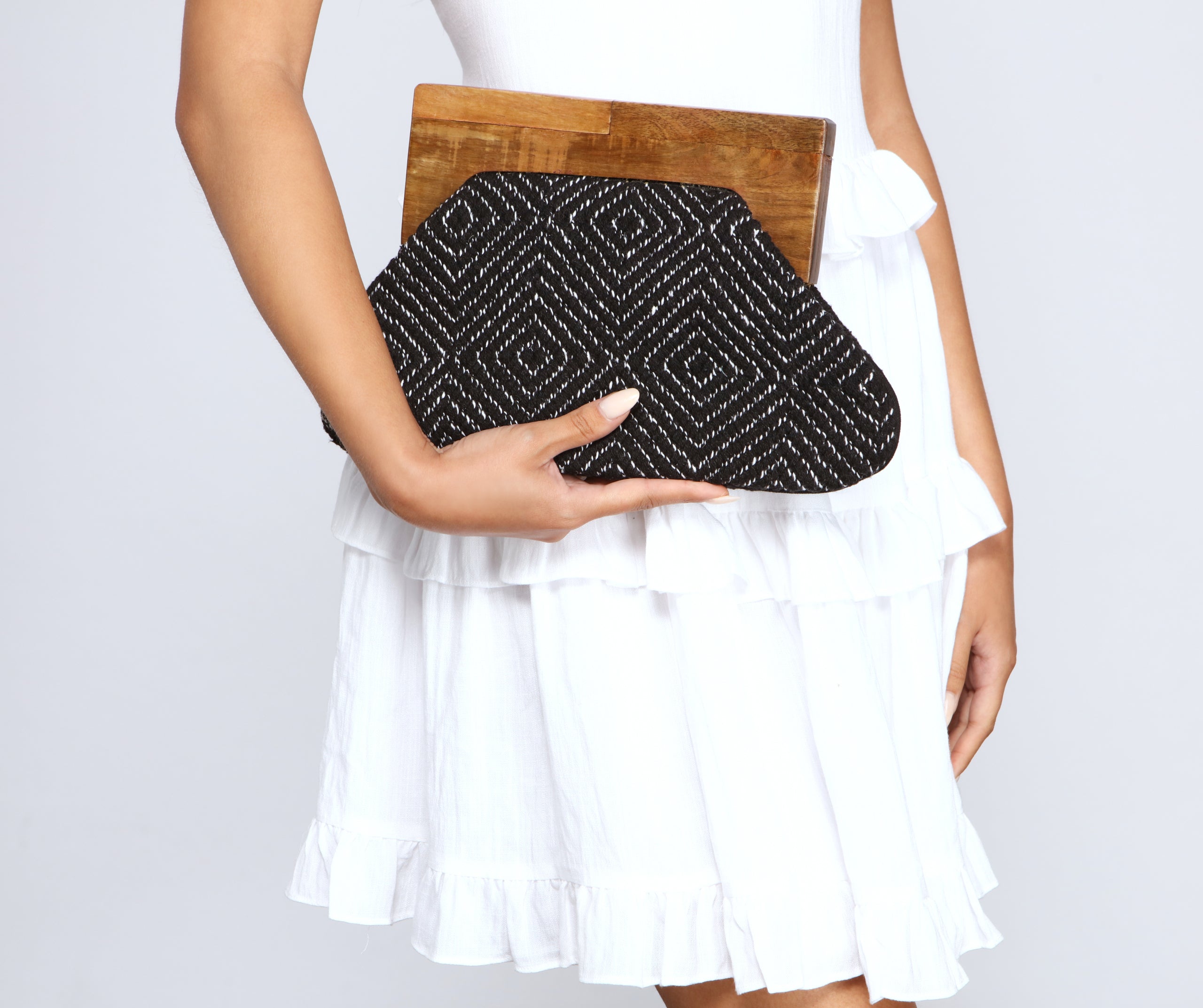 Glam Moment Geometric Clutch