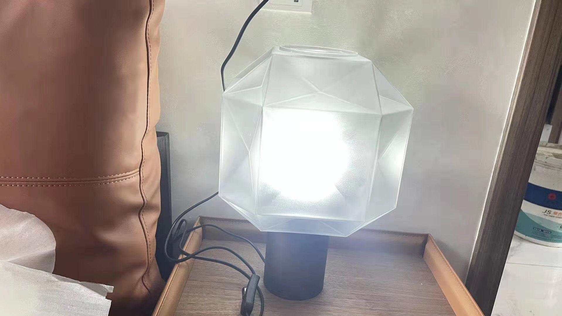 Cubo Table Lamp