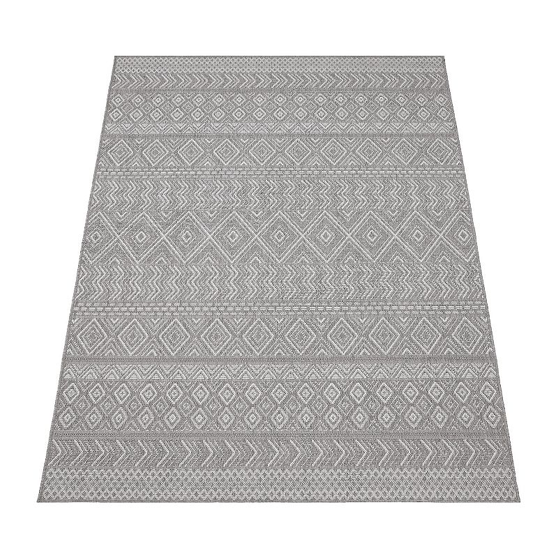 Stain-Resistant Outdoor Rug with Boho Pattern for Patio or Balcony