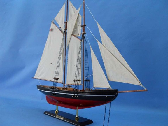 Handcrafted Model Ships BIuenose 32 Wooden Bluenos...