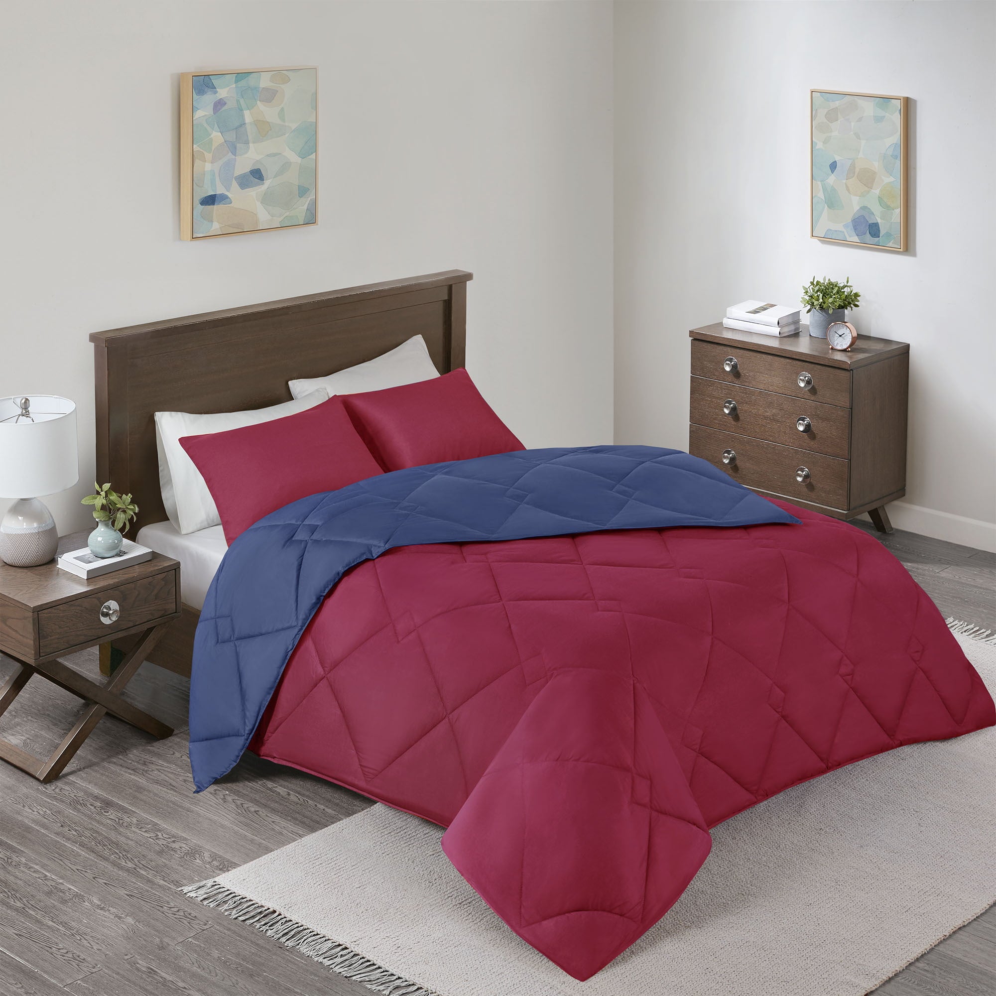 Comfort Spaces Vixie Microfiber 3-Piece Reversible Red/Navy Down Alternative Comforter Set， King