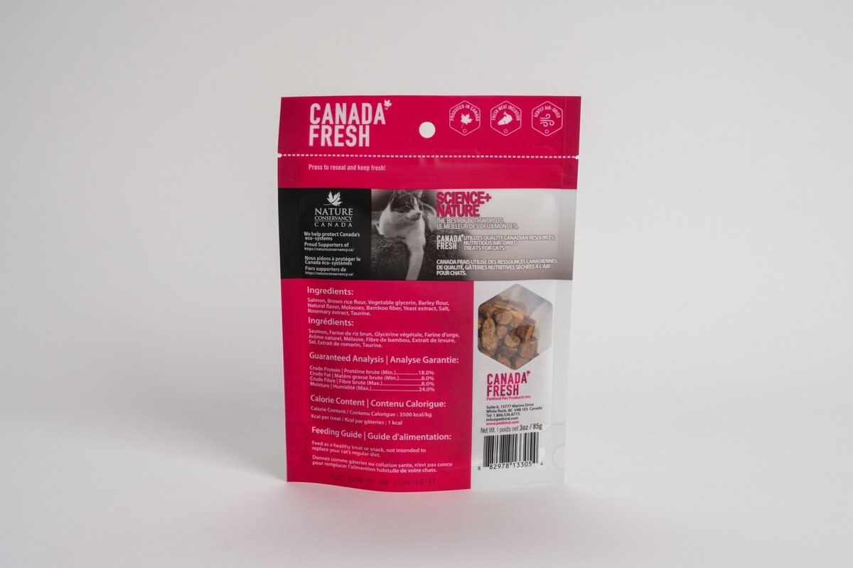 Canada Fresh Salmon Soft and Chewy Cat Treats， 3-oz bag