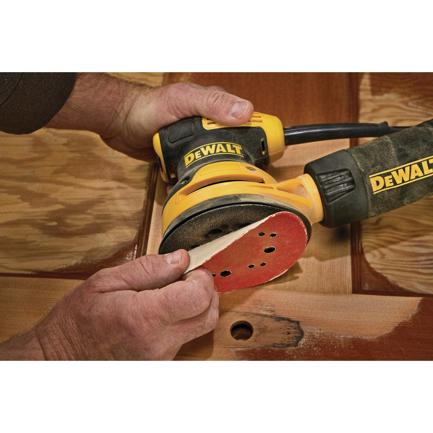 DW 3 amps Corded 5 in. Random Orbit Sander