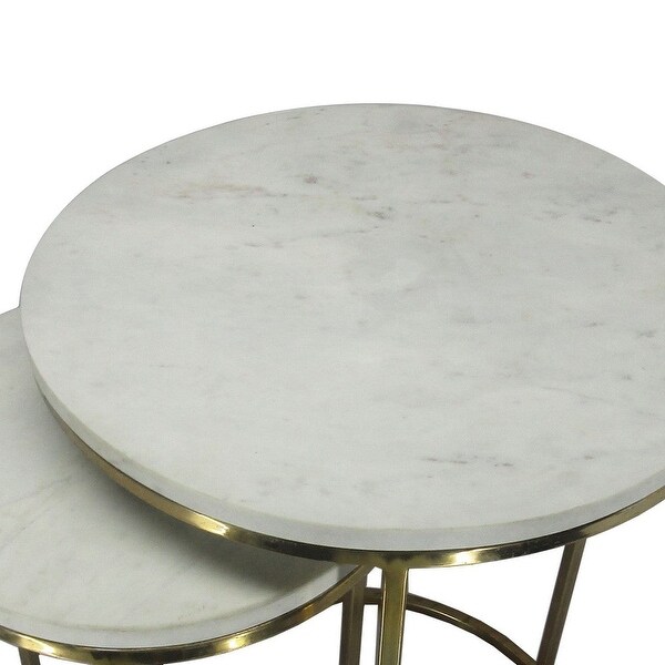 21， 18 Inch Transitional Style Round Marble Top Nesting End Table， Set of 2， Metal Frame， White， Brass