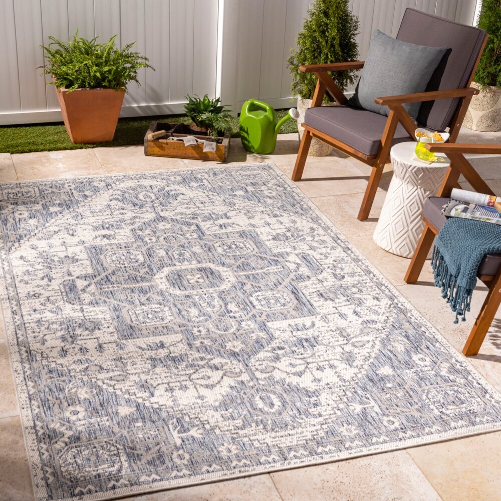 Artistic Weavers Tuareg Vintage Medallion Outdoor Area Rug