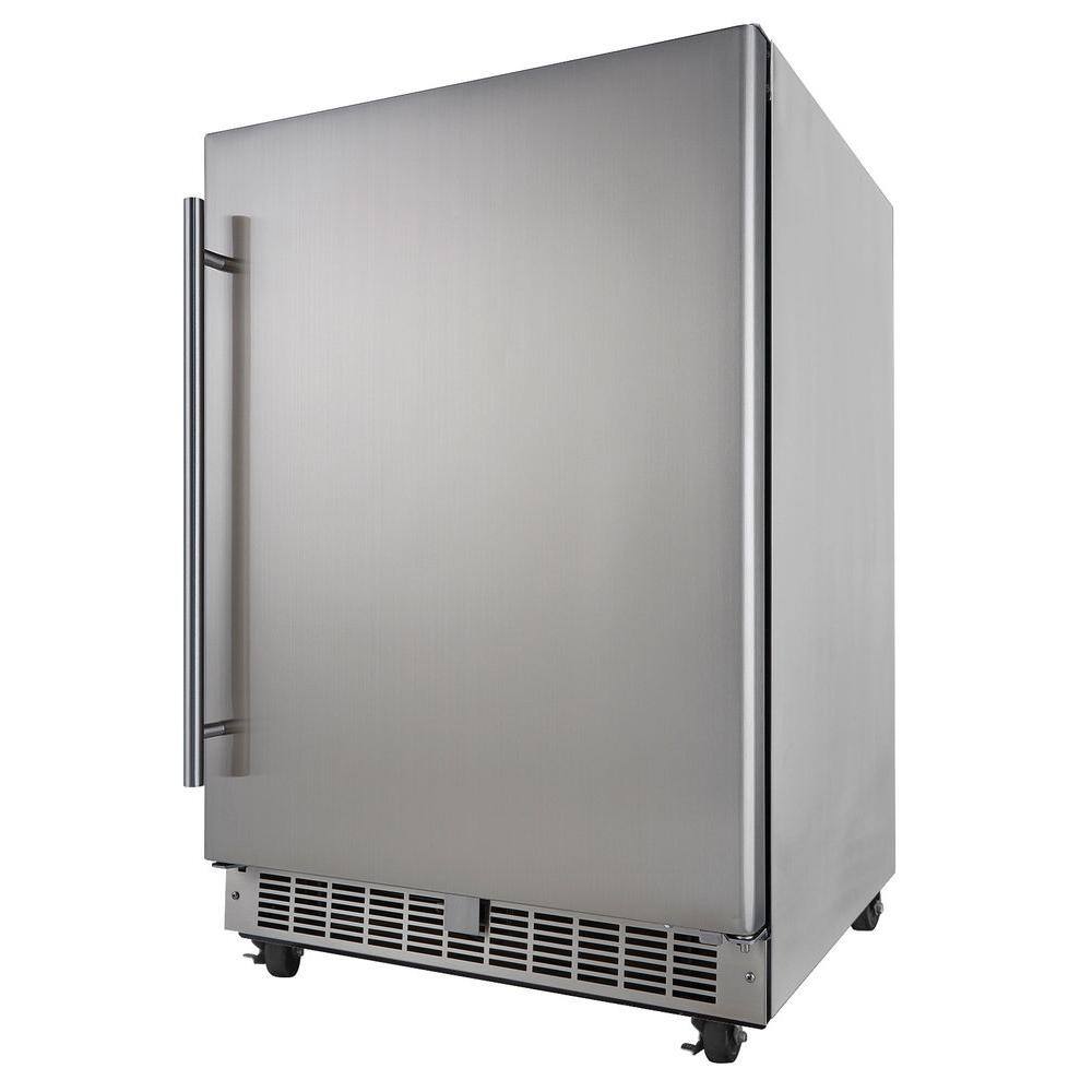 Silhouette Professional 5.5 cu. ft. Outdoor Rated Mini Fridge in Stainless Steel DAR055D1BSSPRO