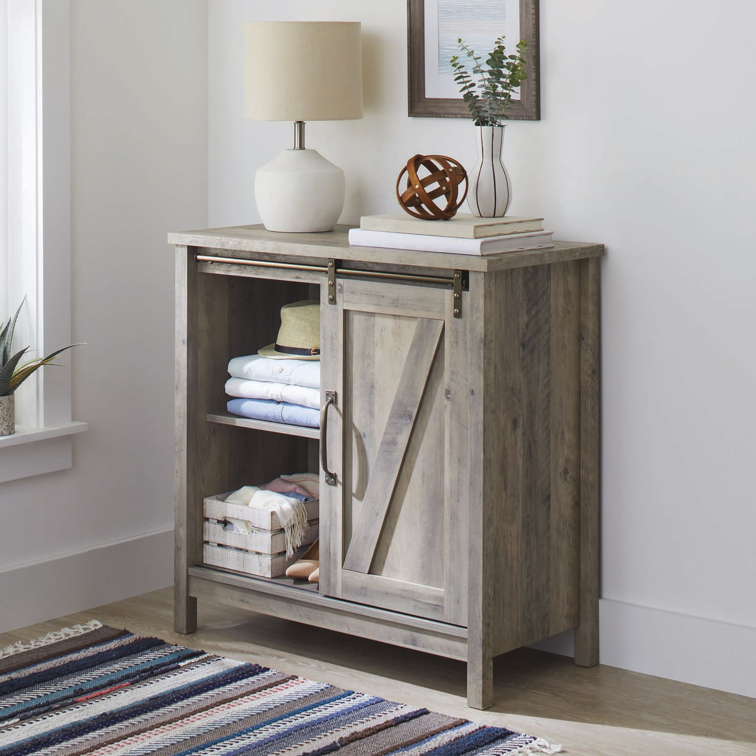 Better Homes and Gardens Modern Farmhouse Accent Storage Cabinet， Rustic Gray Finish