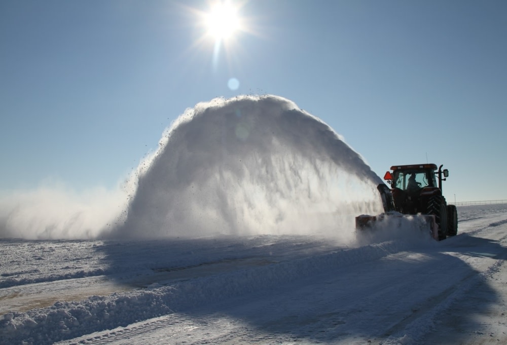 51” Two Stage Snow Blower PTO attachment with telescoping 3-Point Cat. 1 Hitch， manual chute rotation and deflector ;