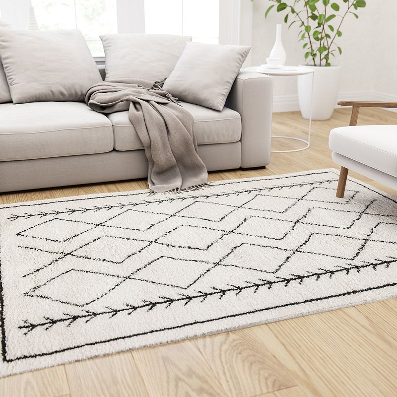 Merrick Lane 5' x 7' Ivory and Black Geometric Style Bohemian Shag Area Rug