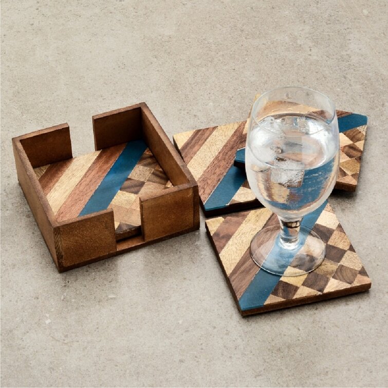 Wood Coasters， (4) Pieces Wooden Coasters Cup Coaster Set for Bar Kitchen Home Apartment， with Coaster Holder