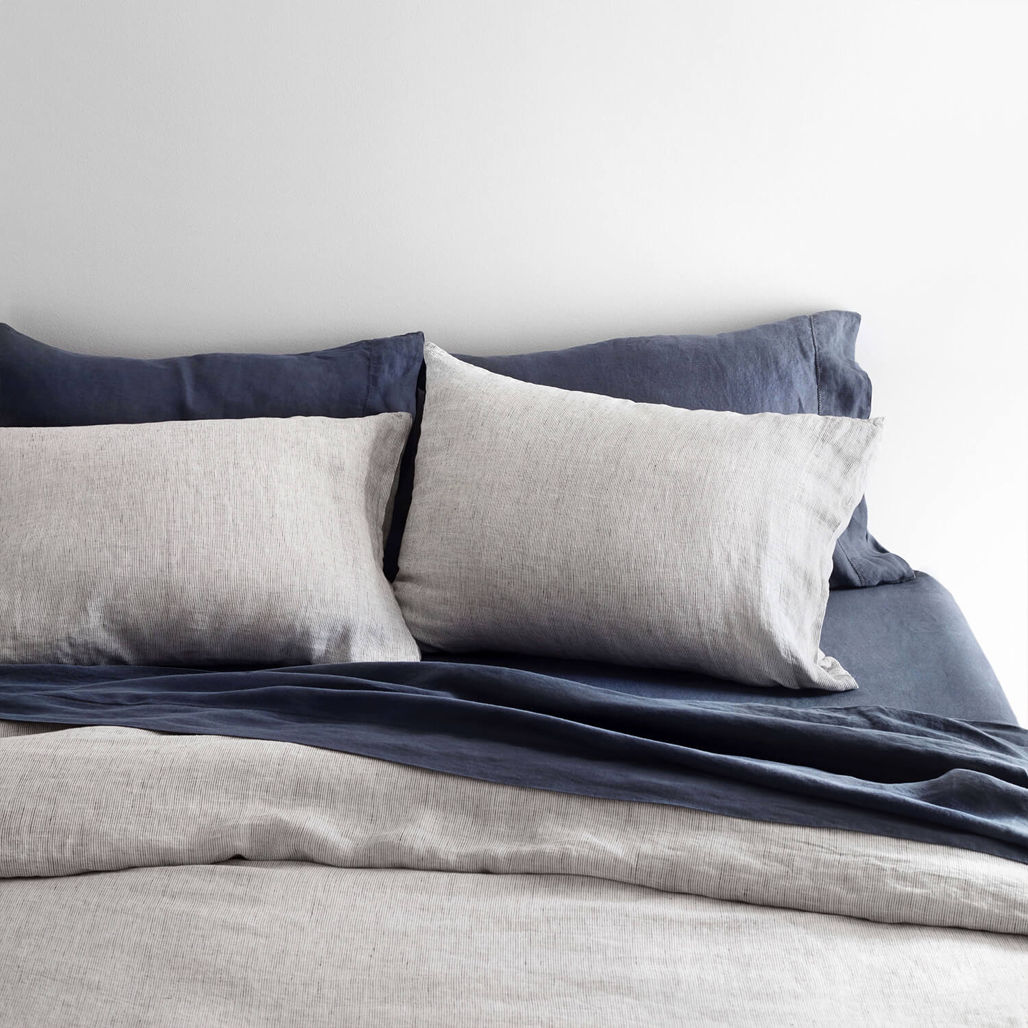 Stonewashed Linen Bed Bundle - Midnight Series