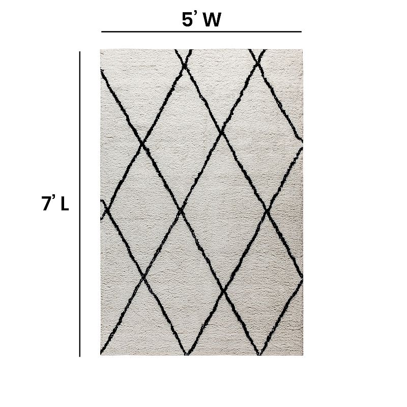 Merrick Lane 5' x 7' Ivory and Black Shag Style Diamond Trellis Area Rug