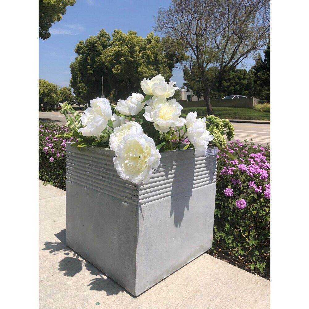 Durx litecrete Lightweight Concrete Square Stripped Light Grey Planter Large   17.7'x17.7'x17.7'