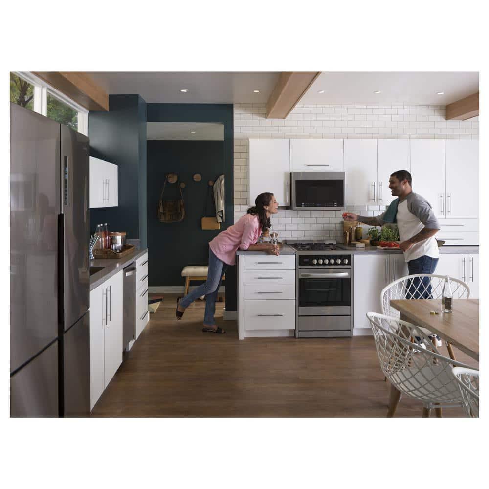 Haier 24 in 14 cu ft Over the Range Microwave in Stainless Steel