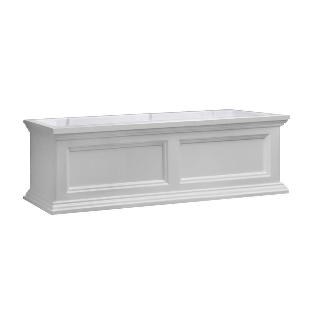 Mayne Fairfield 36 in. x 11 in. Self-Watering White Polyethylene Window Box 5822W