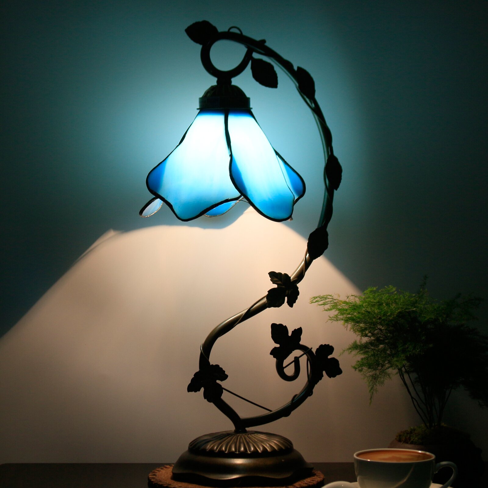 Alfonsa 21'' Antique  Lamp