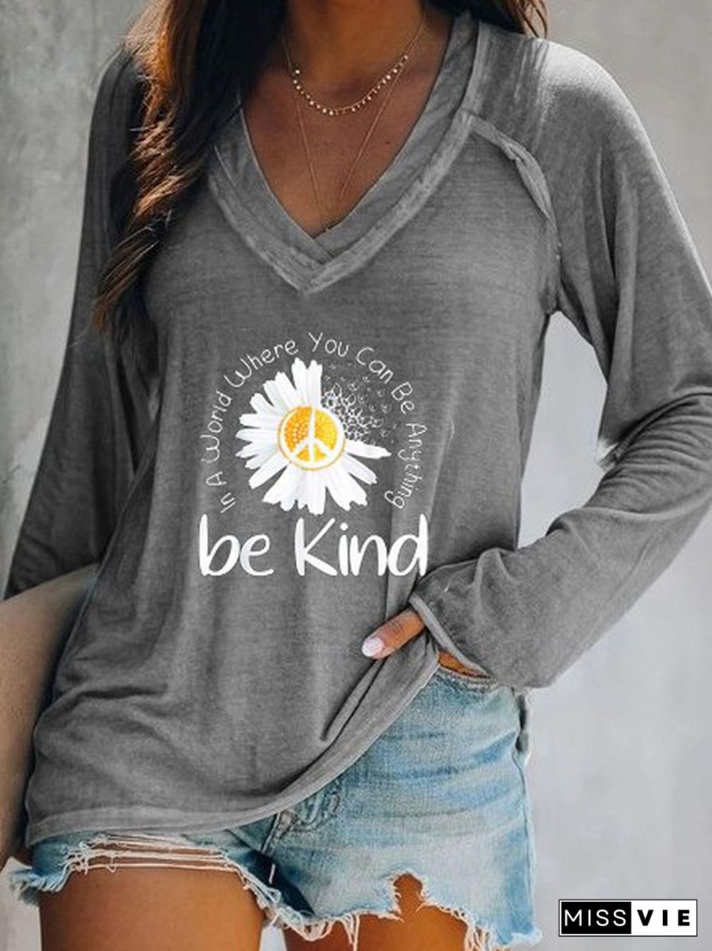 Casual V neck Long Sleeve Printed T-shirt