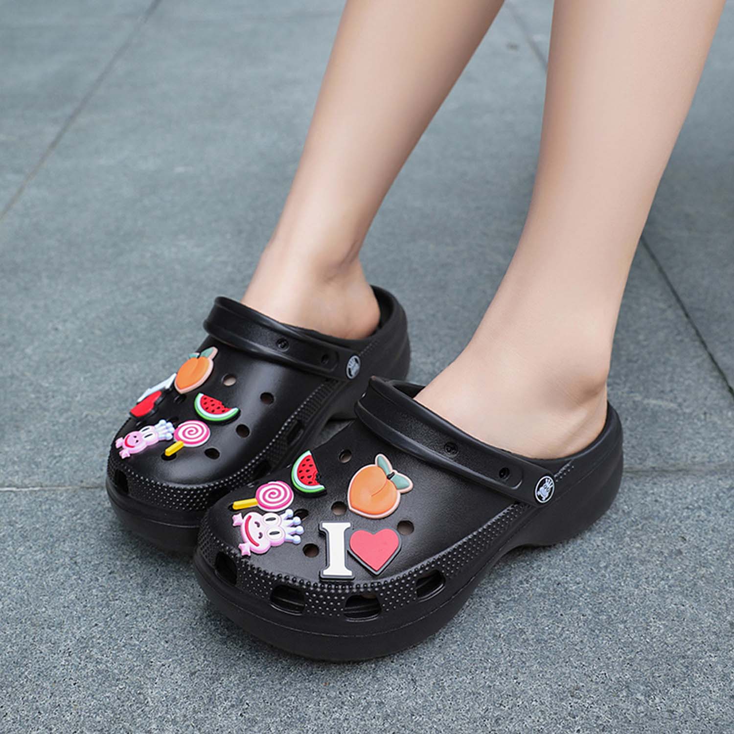 Platform Clogs Gardener Shoes Garden Clog Slippers for Women Platform Slides Hight Heels Mules Comfortable Breathable Lightweight Slip on Wedge Sandals Slides Slippers with Charms 2 in Black 41