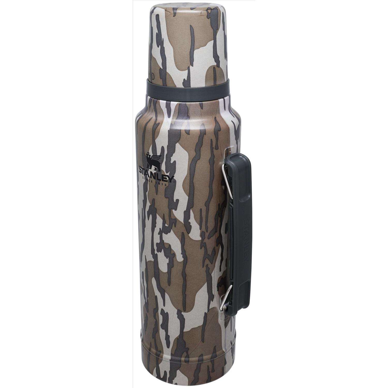 Stanley Legendary Classic 1.5 qt Mossy Oak Bottomlands BPA Free Insulated Bottle