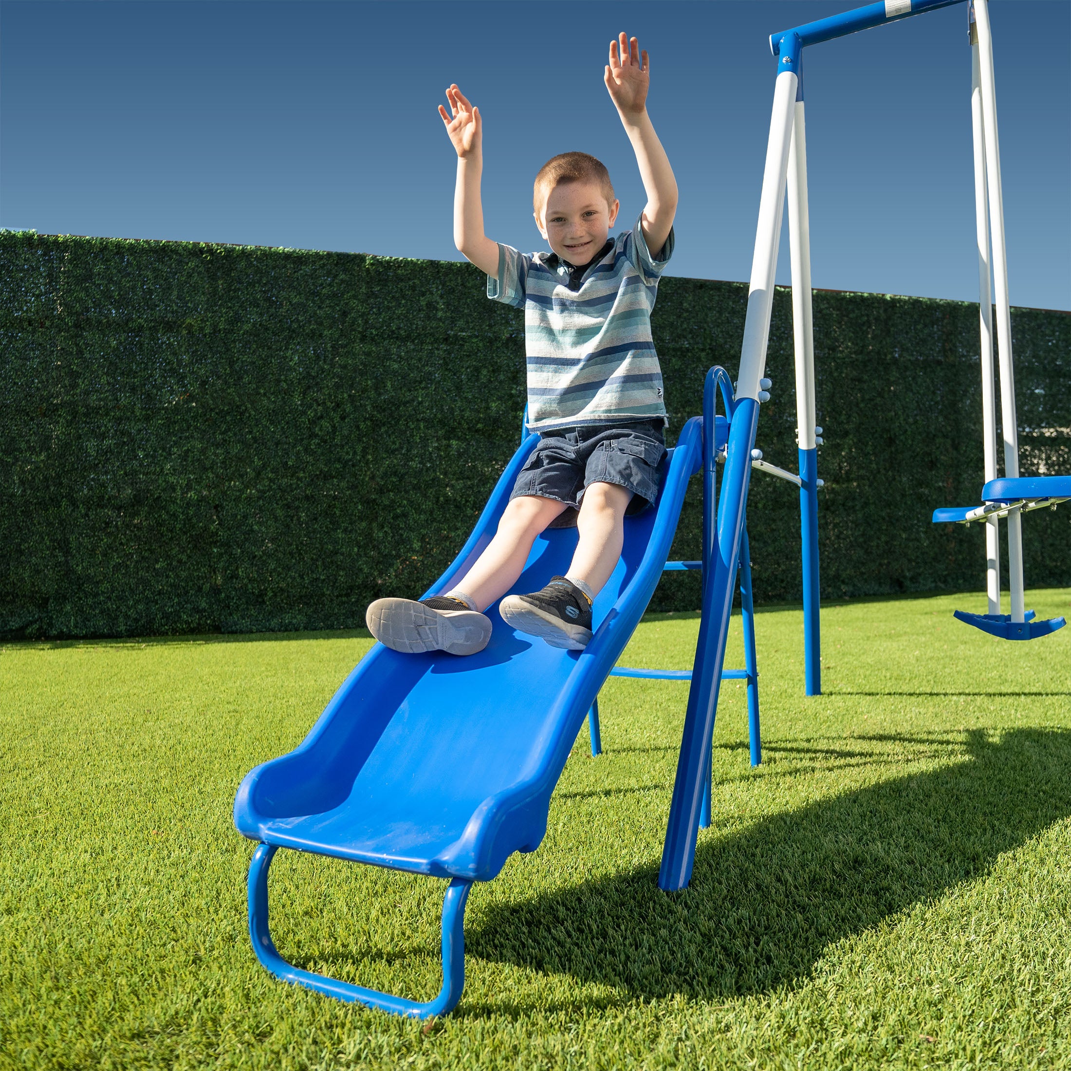 Sportspower Albany Metal Swing Set with 2 Person Glider Swing， 5ft Slide and 2 Adjustable Sling Swing Seats