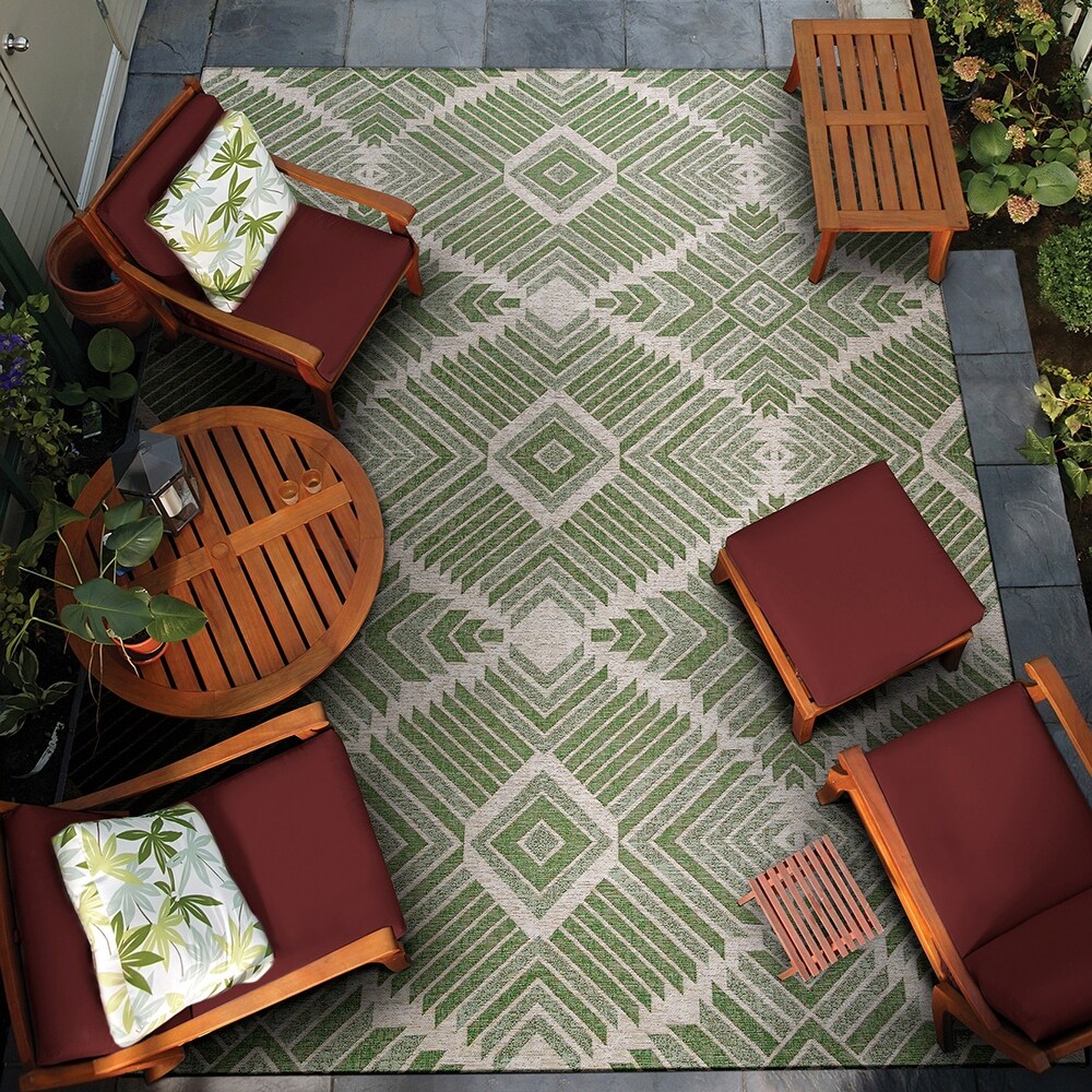 Gelato Geometric Diamond Pattern Indoor/ Outdoor Area Rug