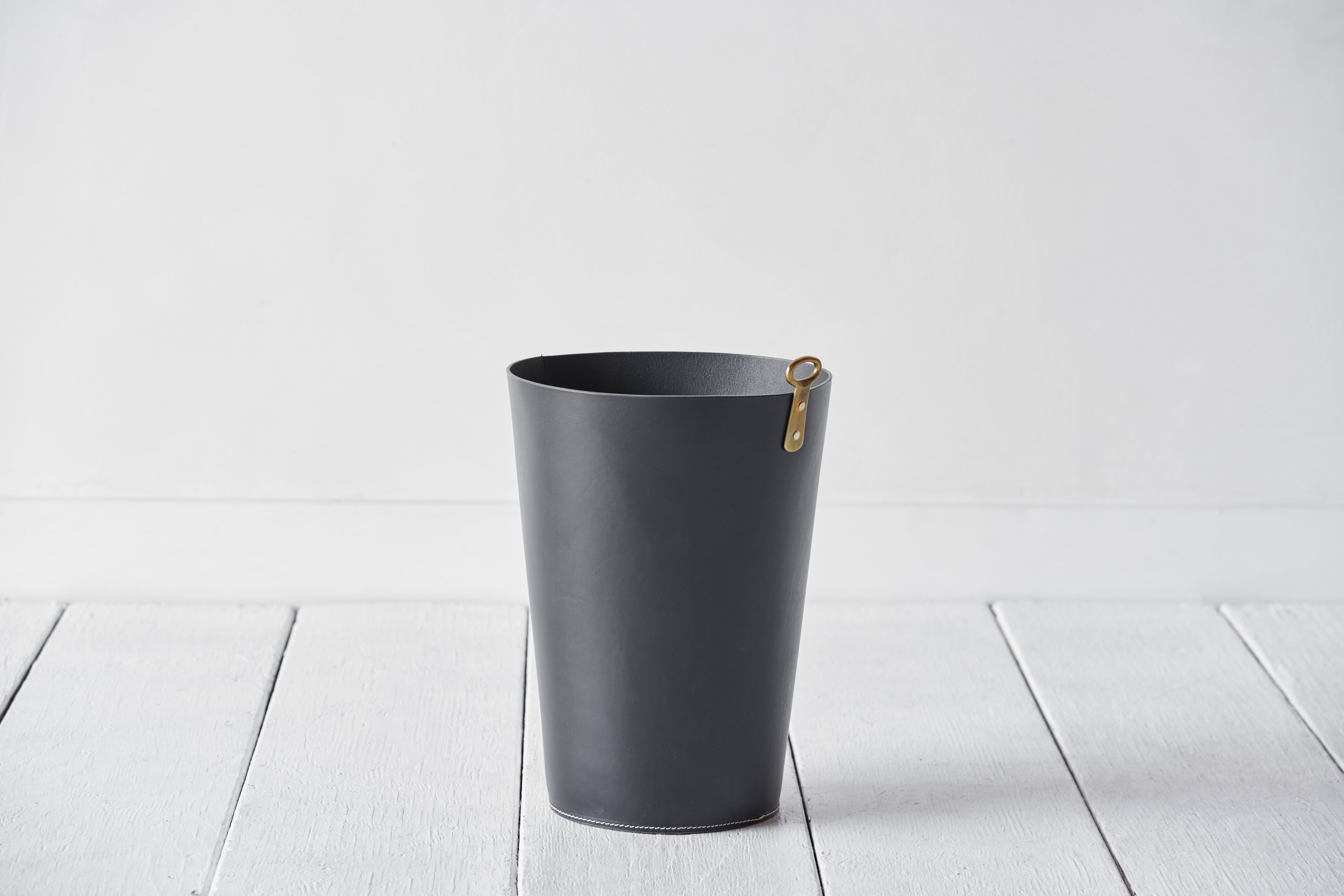 Otis Ingrams, Leather Bin in Ink Black