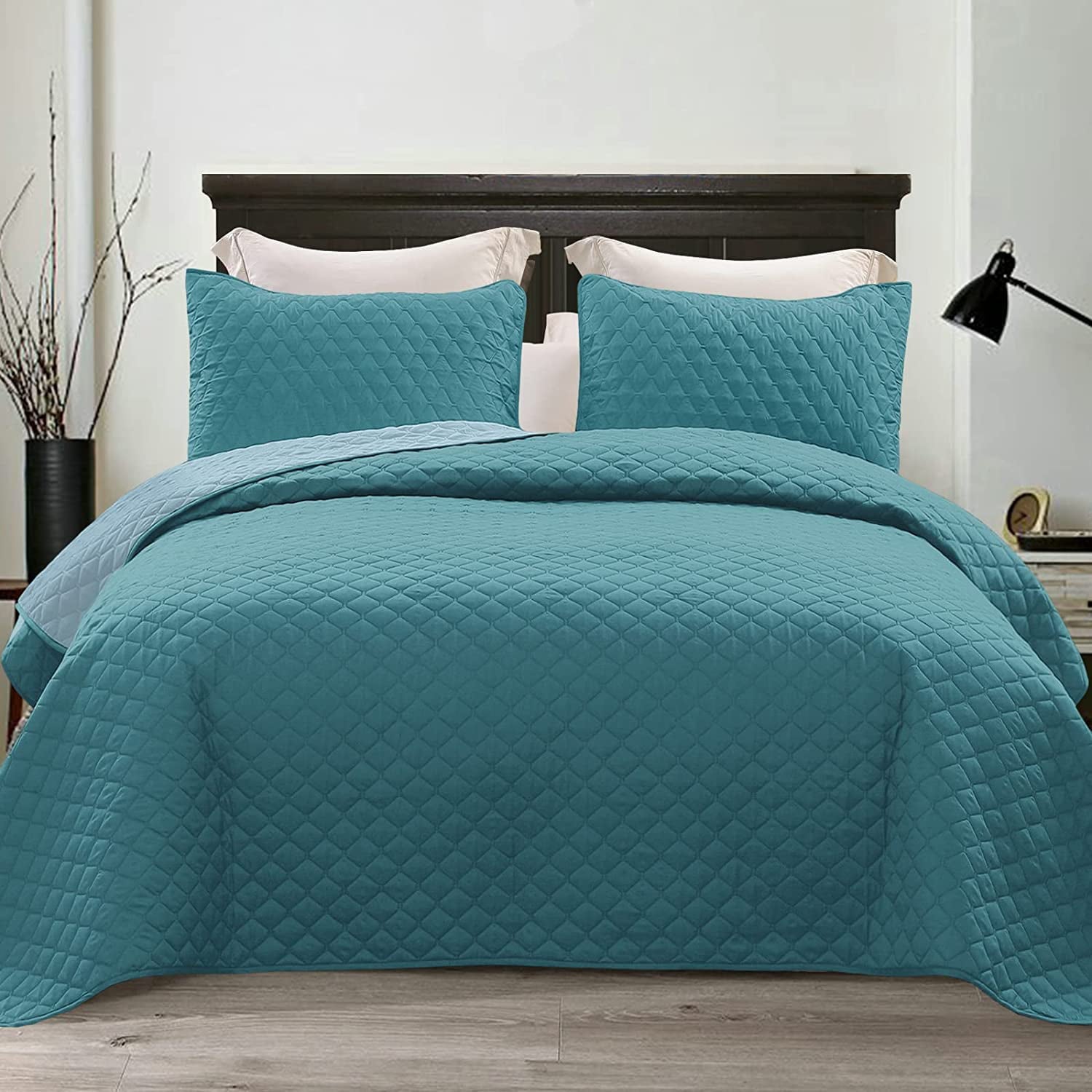 Exclusivo Mezcla Ultrasonic Reversible 3-Piece King Size Quilt Set with Pillow Shams， Lightweight Bedspread/Coverlet/Bed Cover - (Dusty Teal， 92