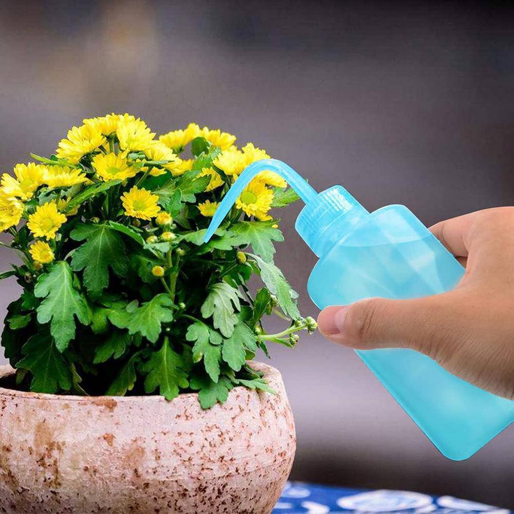 Squeeze Watering Can 250 ml Blue Plastic Bottle Squeeze Watering Can for Indoor And Outdoor Plant Watering (2-Pieces) B0914WS9SN