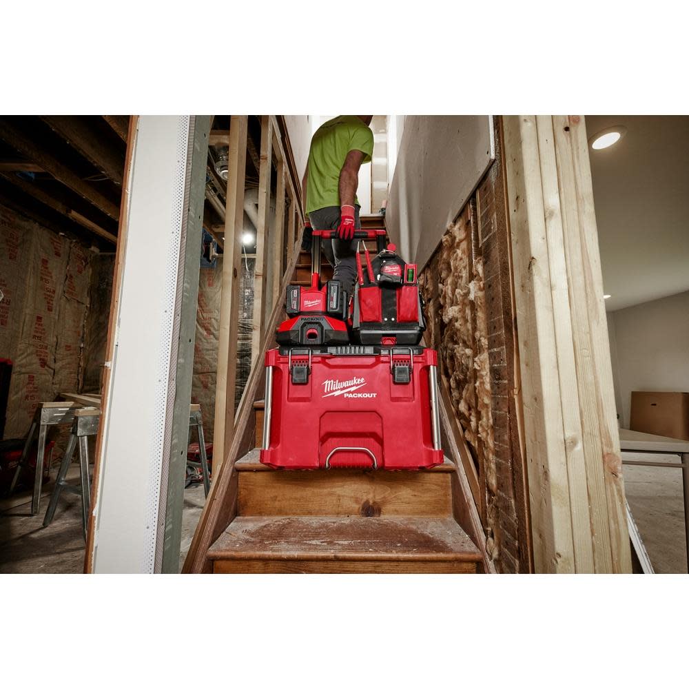 Milwaukee M18 PACKOUT Six Bay Rapid Charger ;