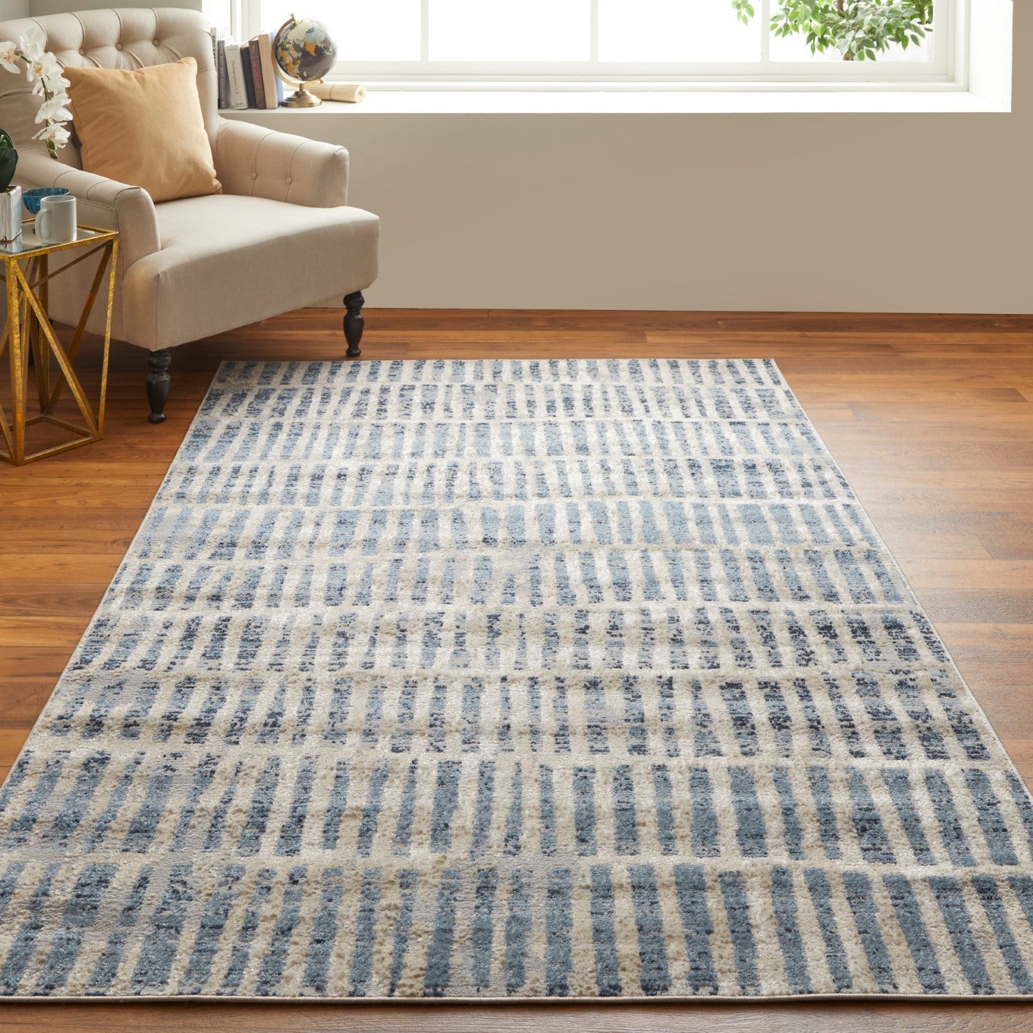 Wyllah Blue / Ivory Geometric Rug