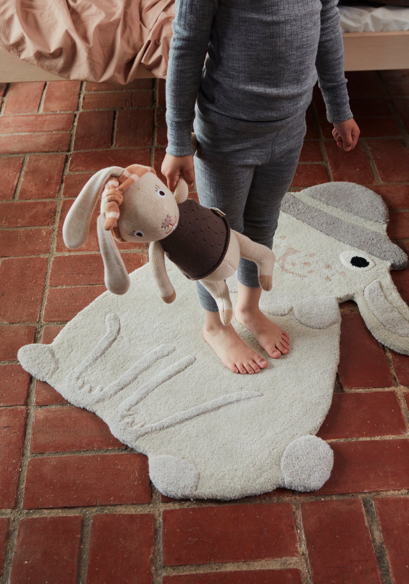 Hopsi Rabbit Rug