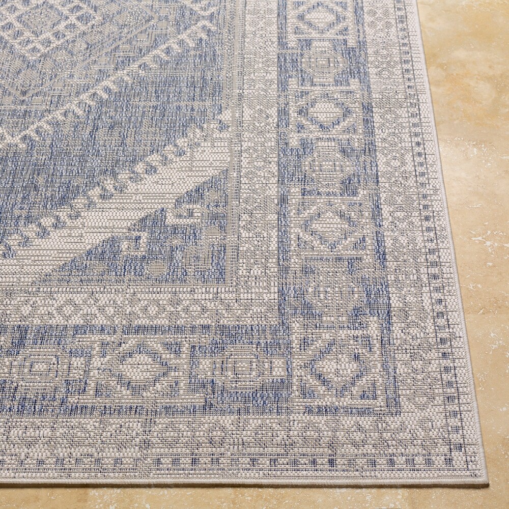 Artistic Weavers Kelia Global Medallion Indoor/ Outdoor Area Rug