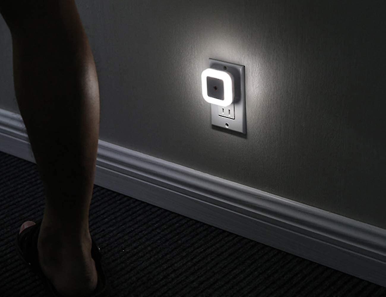 6-pack Plug-in Led Night Light With Dusk-to-dawn Sensor For Stairs