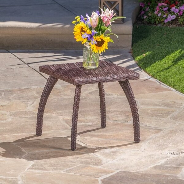 Modern Outdoor side table，for poolside，patio rocking chair