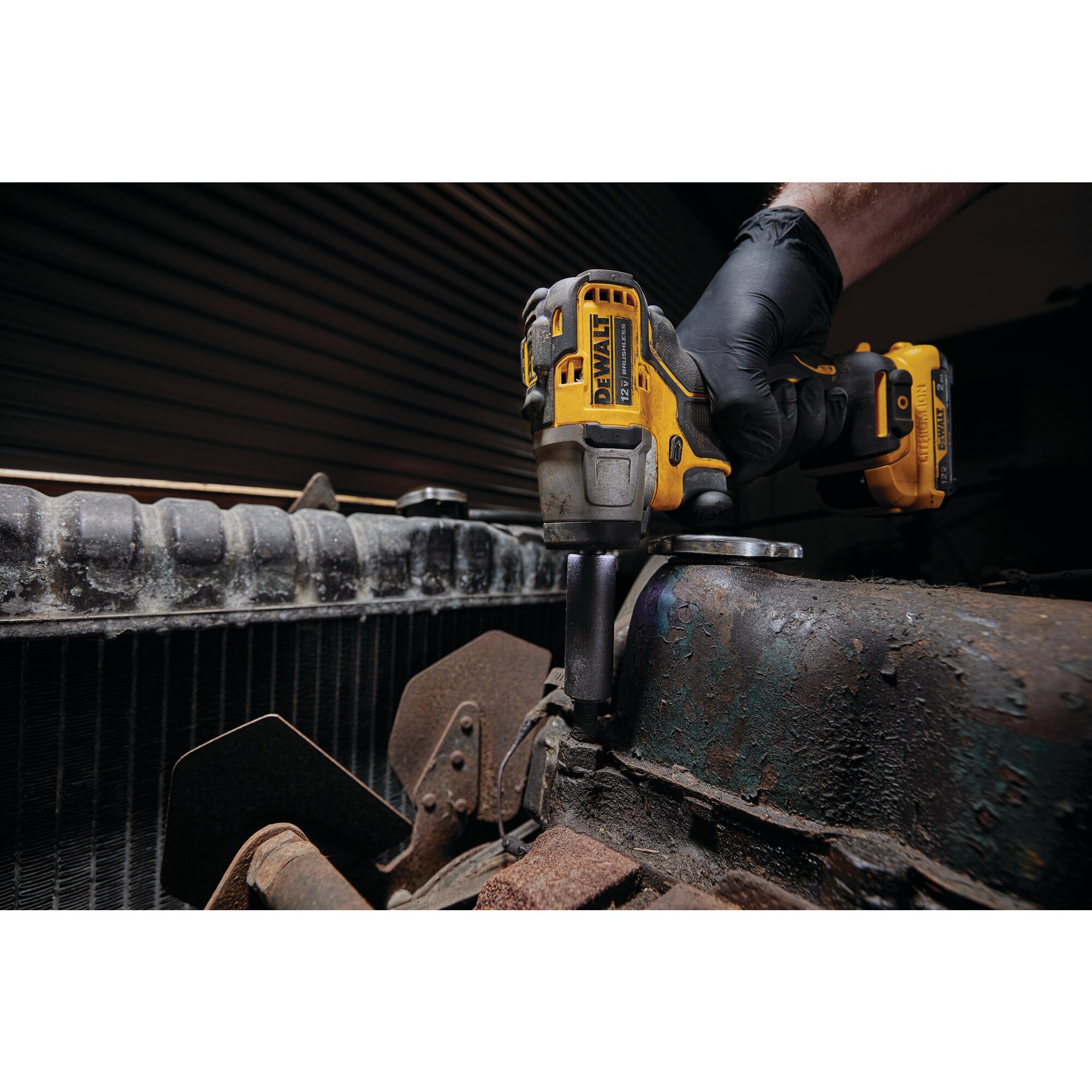 DEWALT DCF902B XTREME 12-volt Max Variable Speed Brushless 3/8-in square Drive Cordless Impact Wrench (Tool Only)