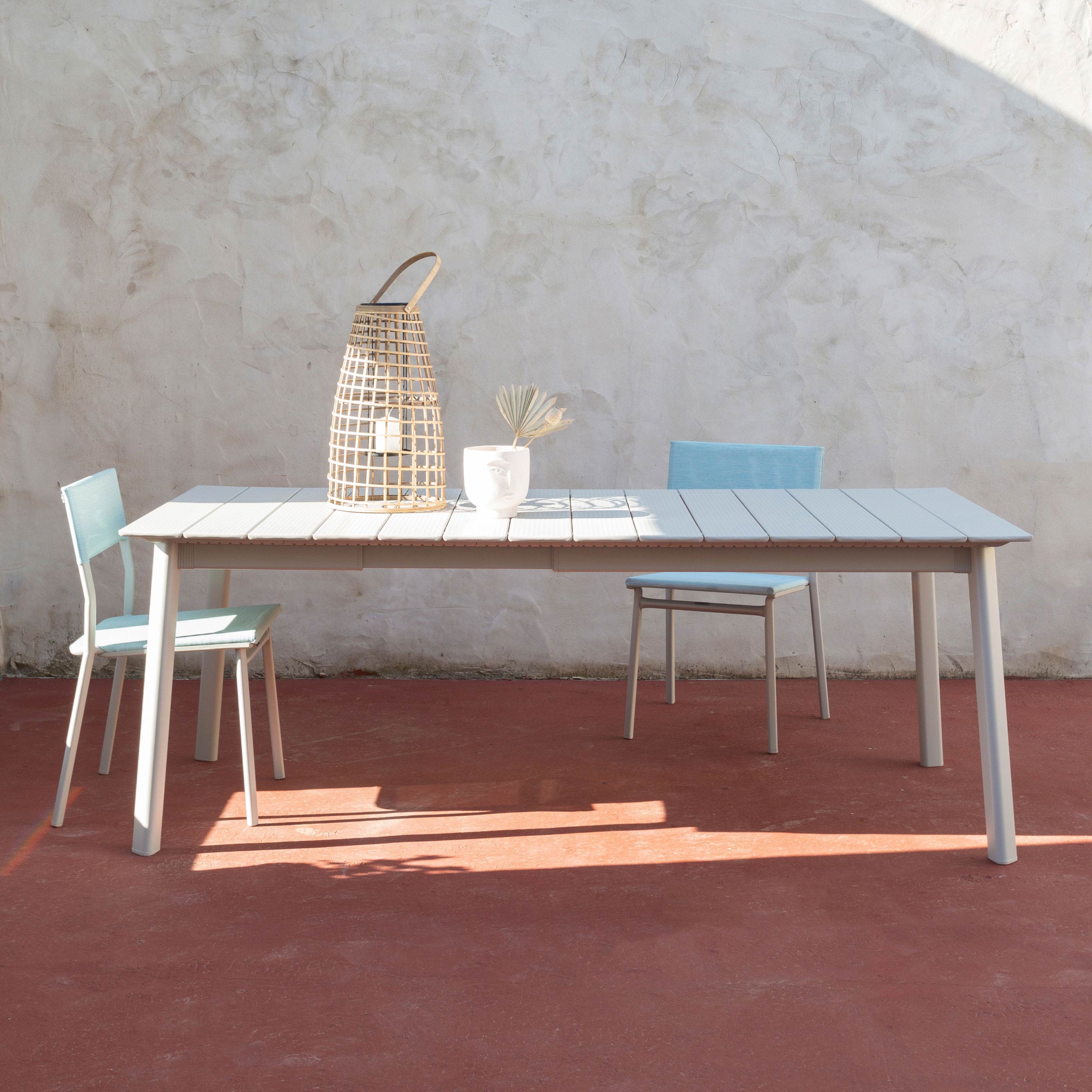 ORON EXTENDABLE TABLE