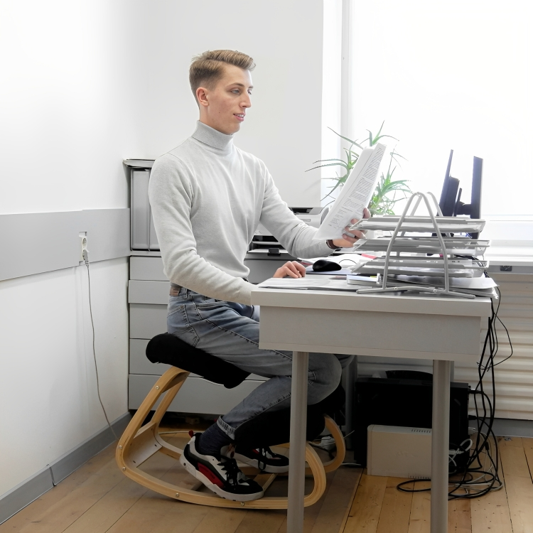 Ergonomic Kneeling Chair