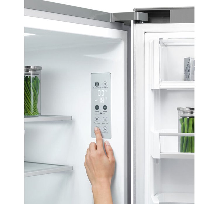 Fisher and Paykel Series 7 19 Cu. Ft. Stainless Steel Freestanding Quad Door Refrigerator Freezer， Ice and Water