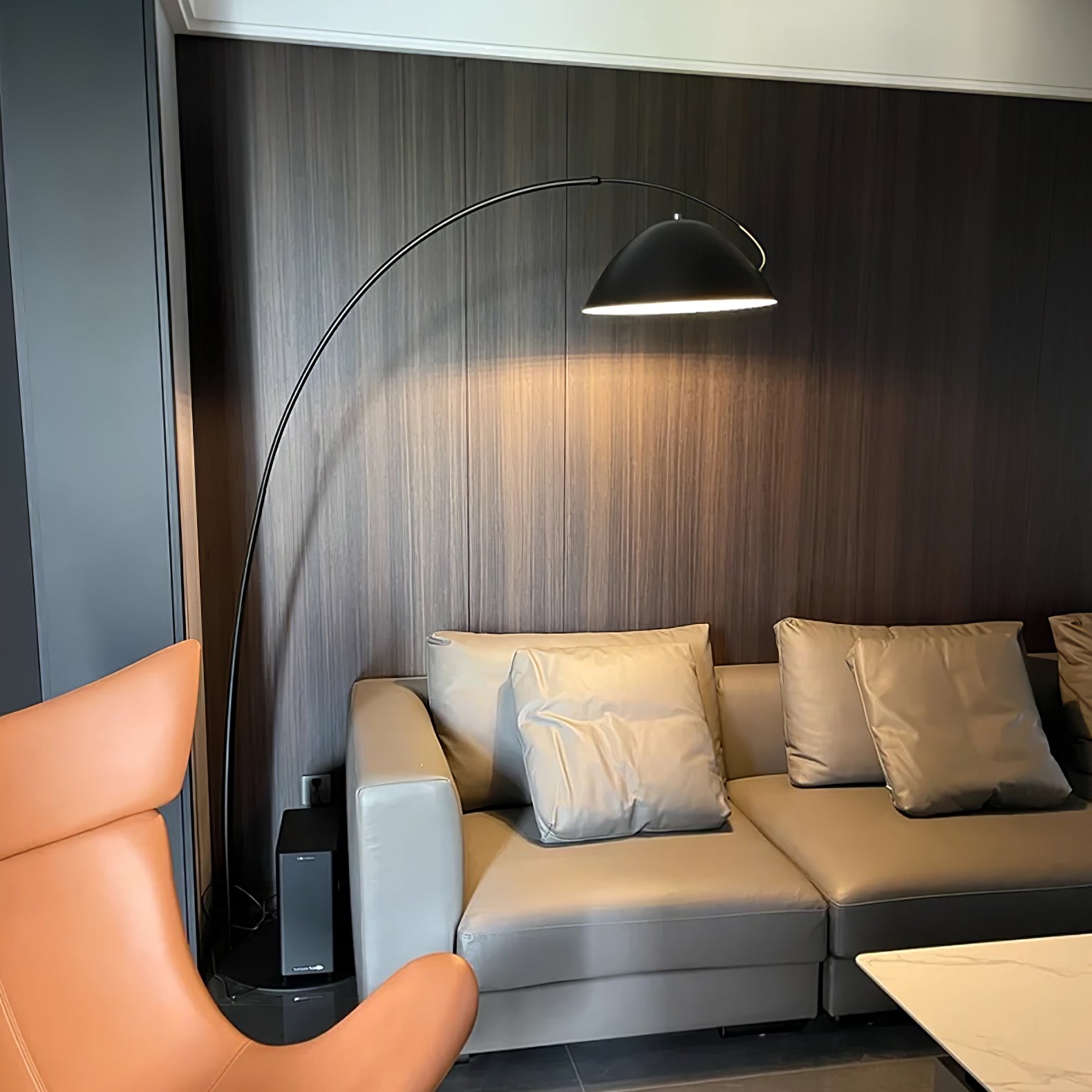 Verse Arc Floor Lamp