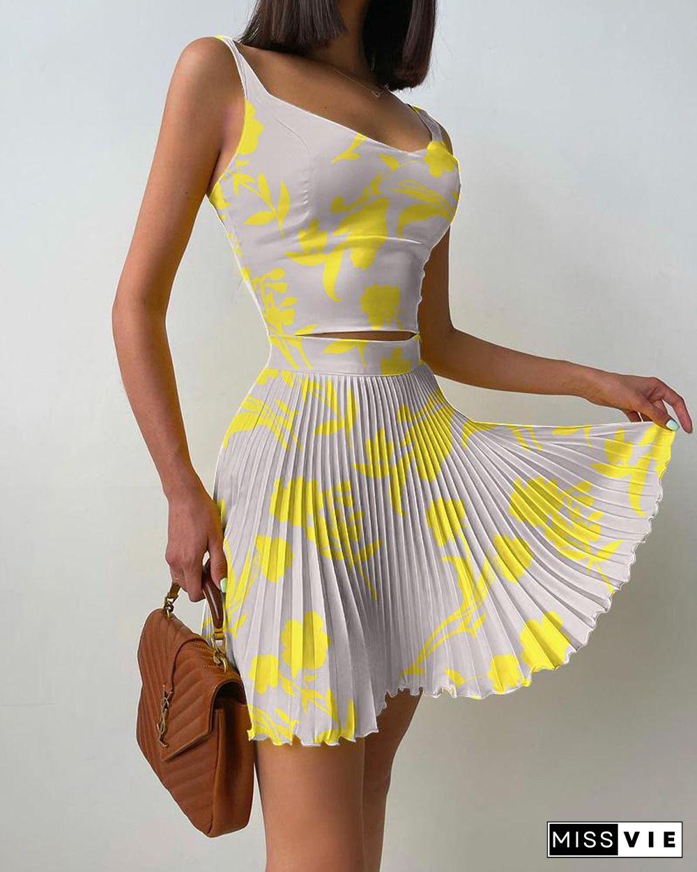 Floral Print Tank Top & Pleated Skirt Set