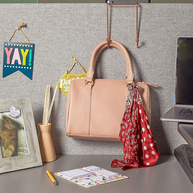 Rose Gold Cubicle Hanger for 2.5 to 3 Inch Thick Partitions (4.1 x 3.25 in)