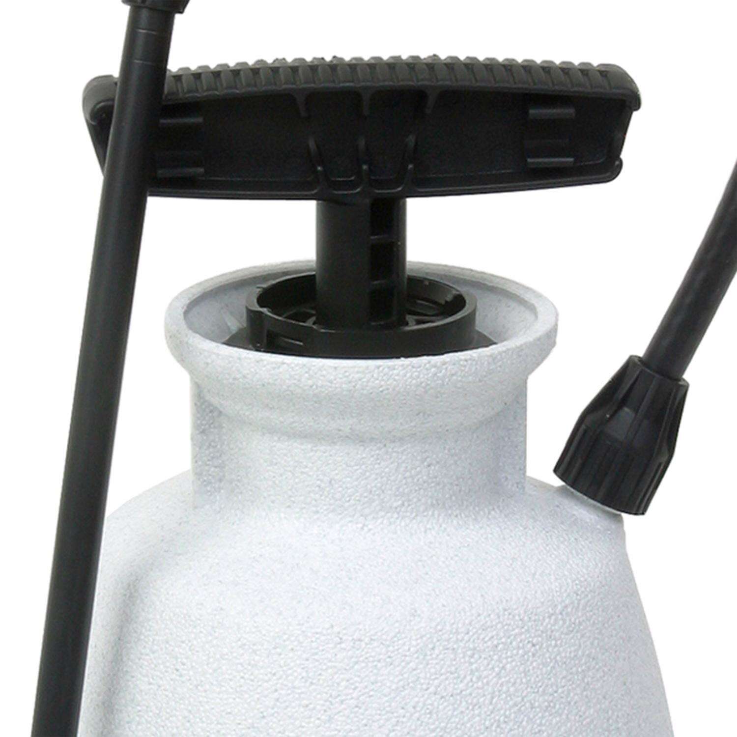 Chapin .5 gal Sprayer Lawn and Garden Sprayer