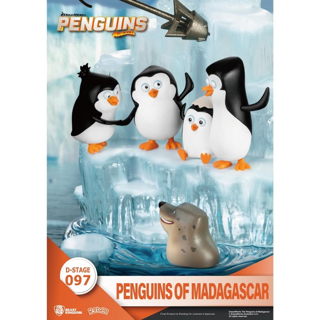 Universal Penguins Of Madagascar d stage