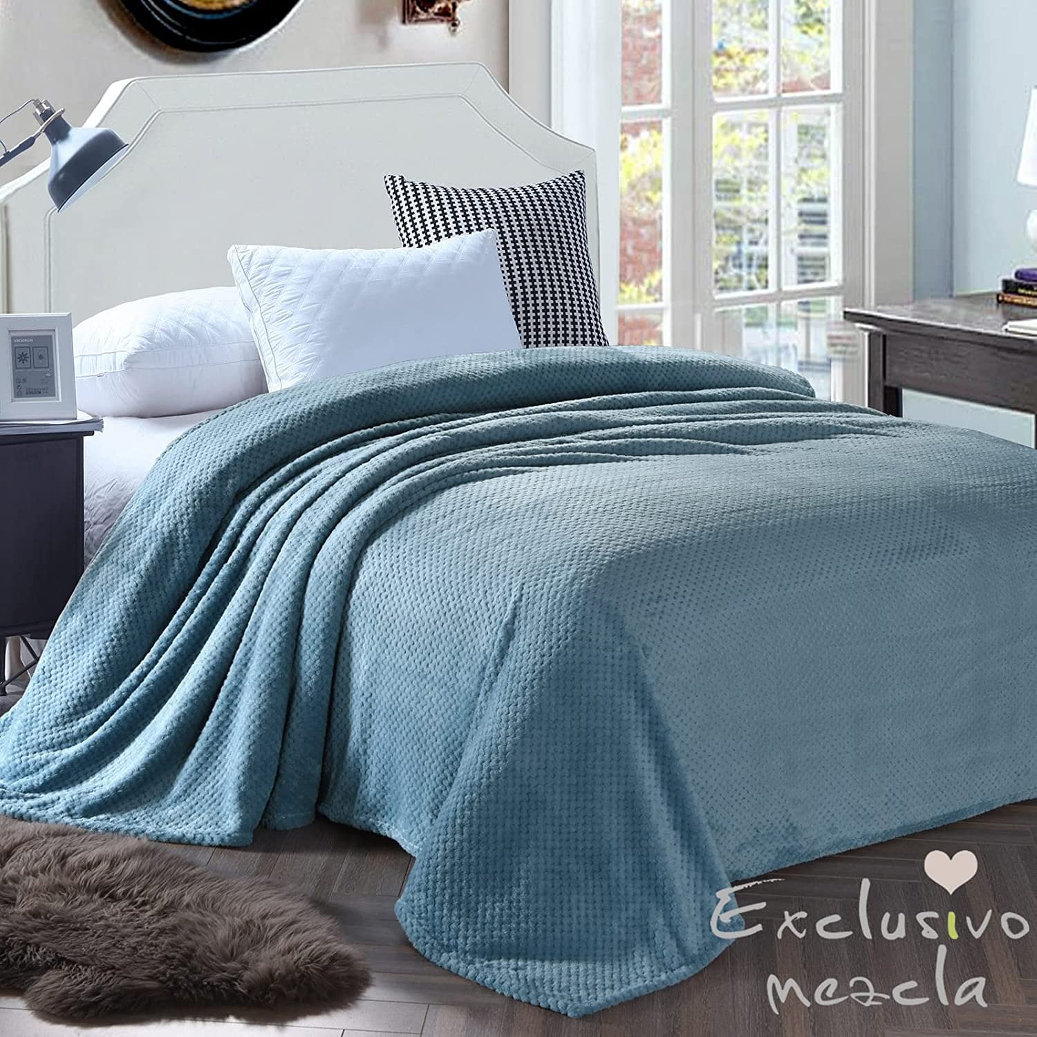 Exclusivo Mezcla Waffle Textured Soft Fleece Blanket，Twin Size Bed Blanket (Slate Blue，90x66 inch)-Cozy，Warm and Lightweight